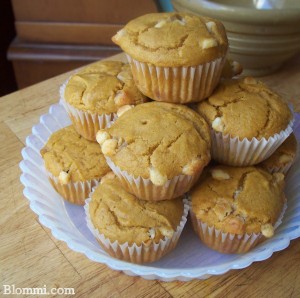 7-pumpkin-and-white-chocolate-muffins